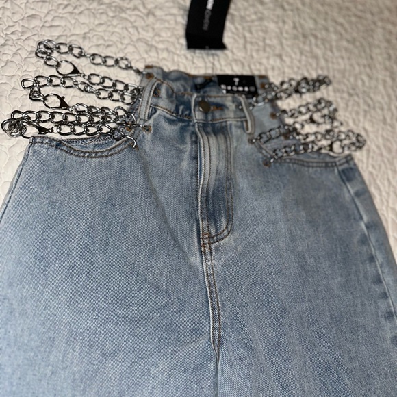 FASHION NOVA Link By Link Straight Leg Jeans- Light Blue Wash - Picture 6 of 7